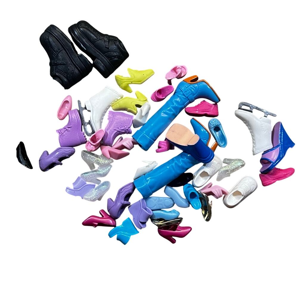 23 Lot Fashion Doll‎ Shoes Boots Heels Sneakers Mixed Replacement Pieces